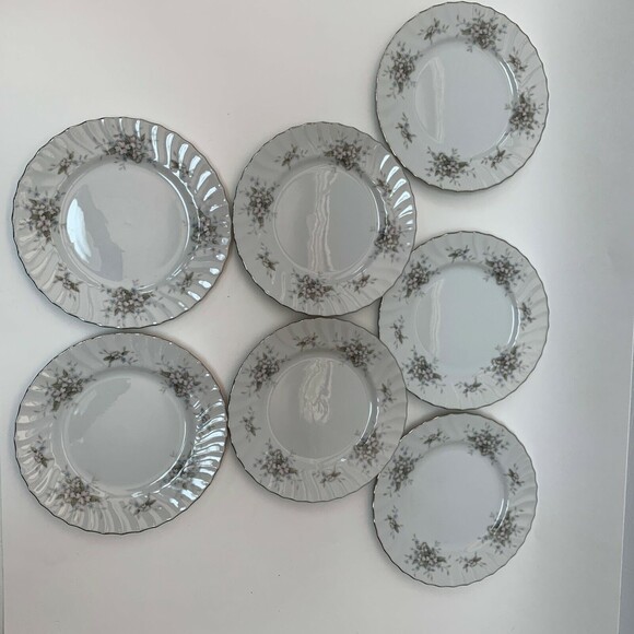 Mikasa Lady Margaret 9309 Bread and Butter Plates Japan Floral Lot of 7 - Picture 5 of 6